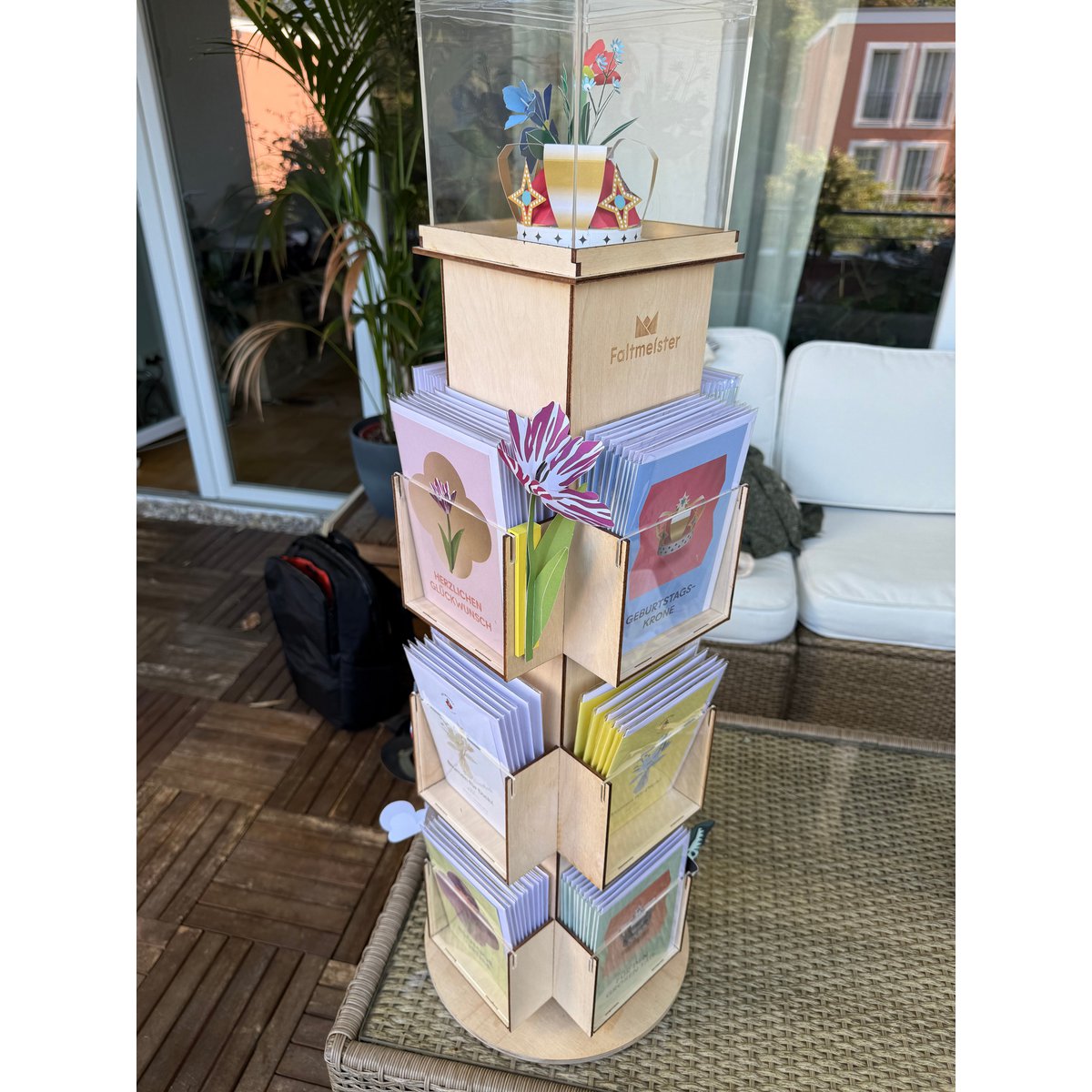 Faltmeister POS Display - Holzdrehständer Gross