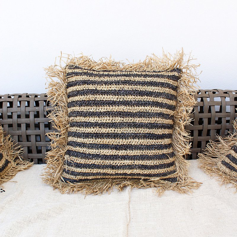 Sunda - raffia pillow cover with black stripe - 50cm