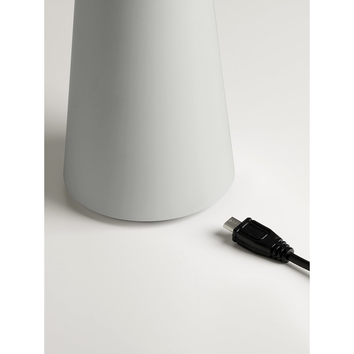 BORDLAMPE MOVE ME LYSEGRÅ