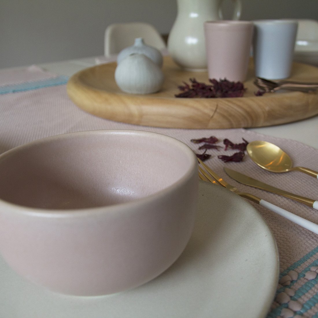 bol rose poudre mat en faïence céramique mat
