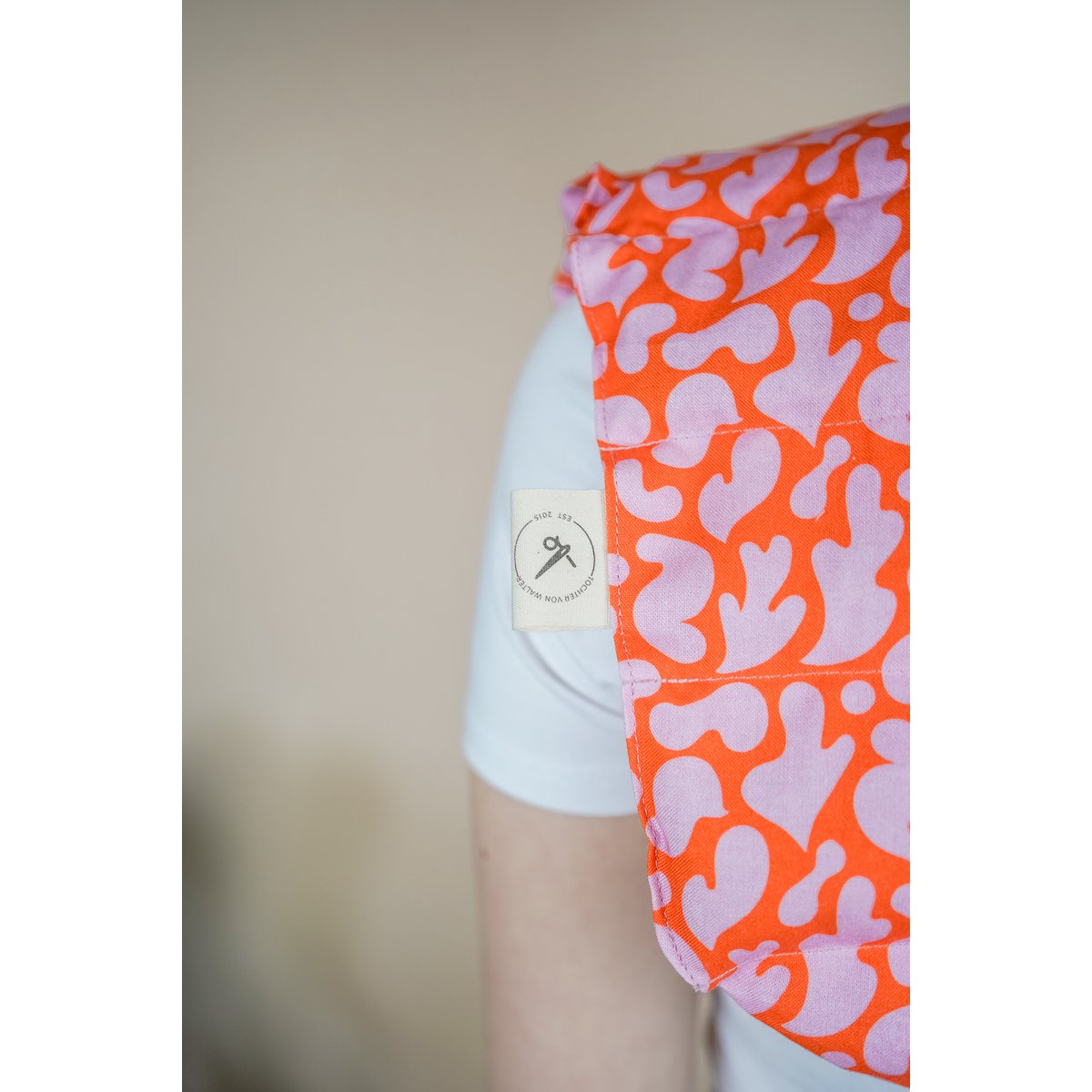 Oreillers nus remplis d'orange rose orthographique bio