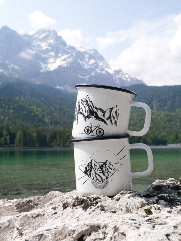 Enamel cup mountains and wheel