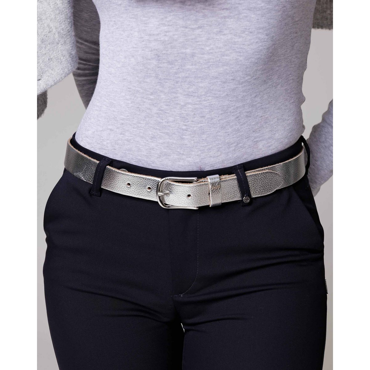 ELLE | Pebbled Leather Belt with Shiny Structured Buckle