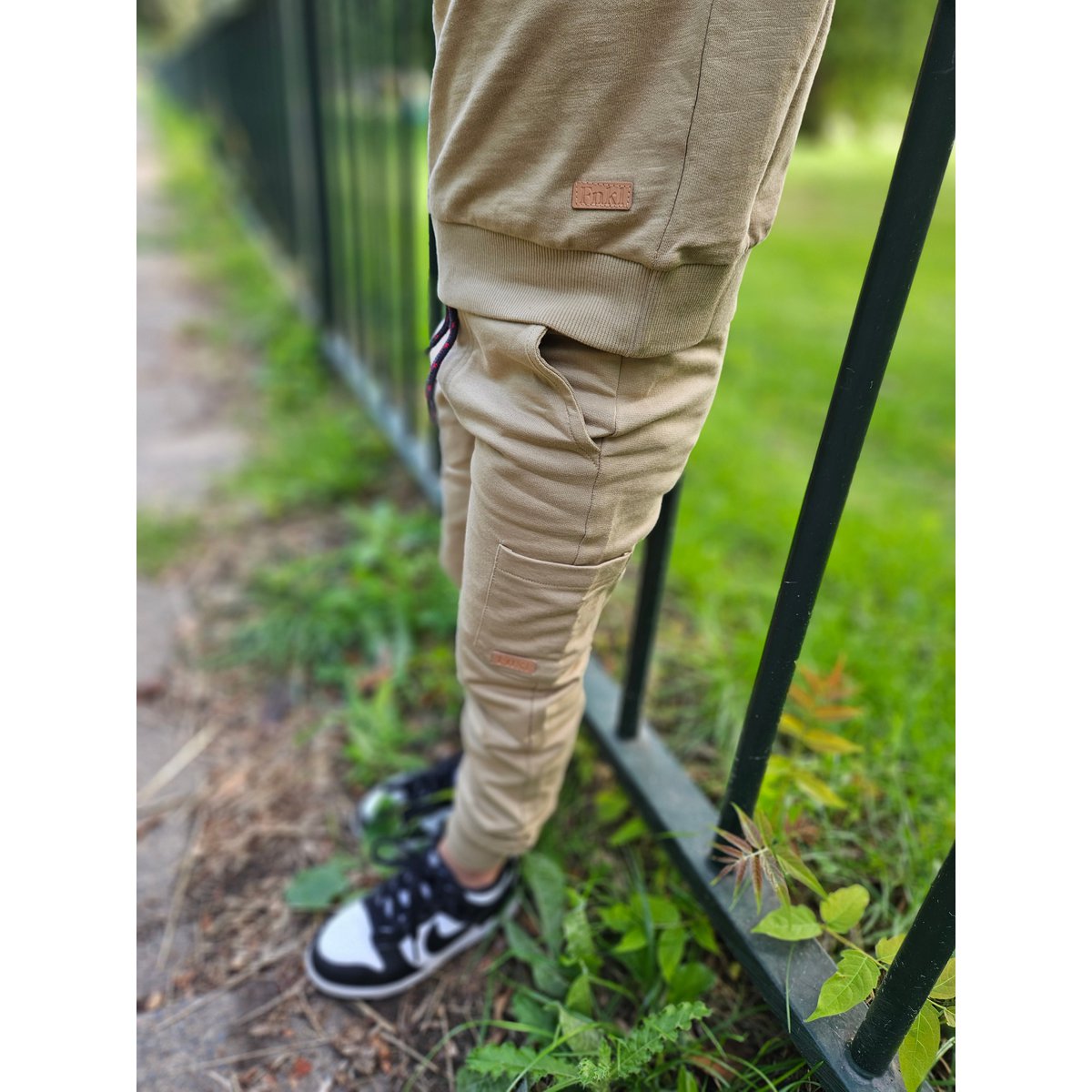 Jogger de chicos chispeos