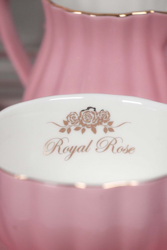 Royal Rose Becher rosa mit Goldrand 320 ml Isabelle Rose