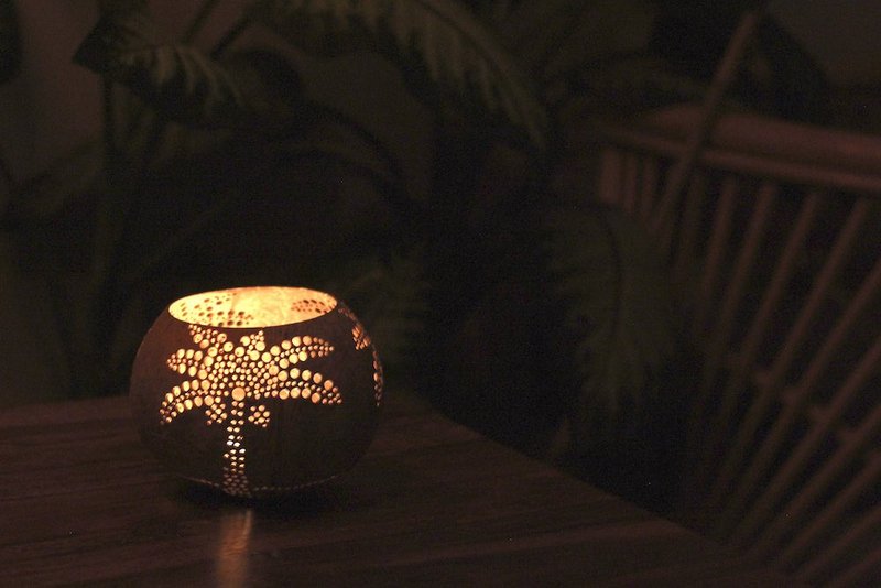 Palm Candle Holder
