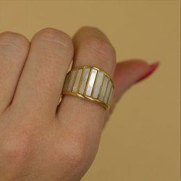 Stella - Statement-Ring aus Perlmutt