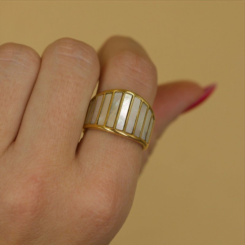 Stella - Statement-Ring aus Perlmutt