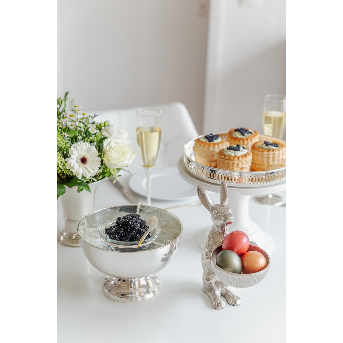 EDZARD rabbit with bowl Bert, rabbit figure with bowl, height 22 / 31 cm, aluminum nickel-plated silver