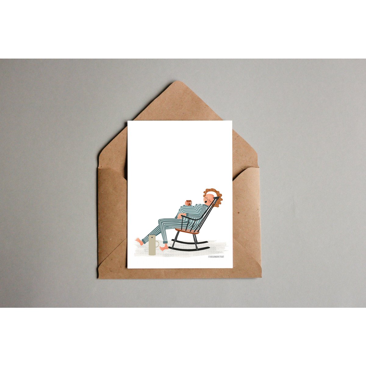 postcard - serie 'bellies'- schommelstoel