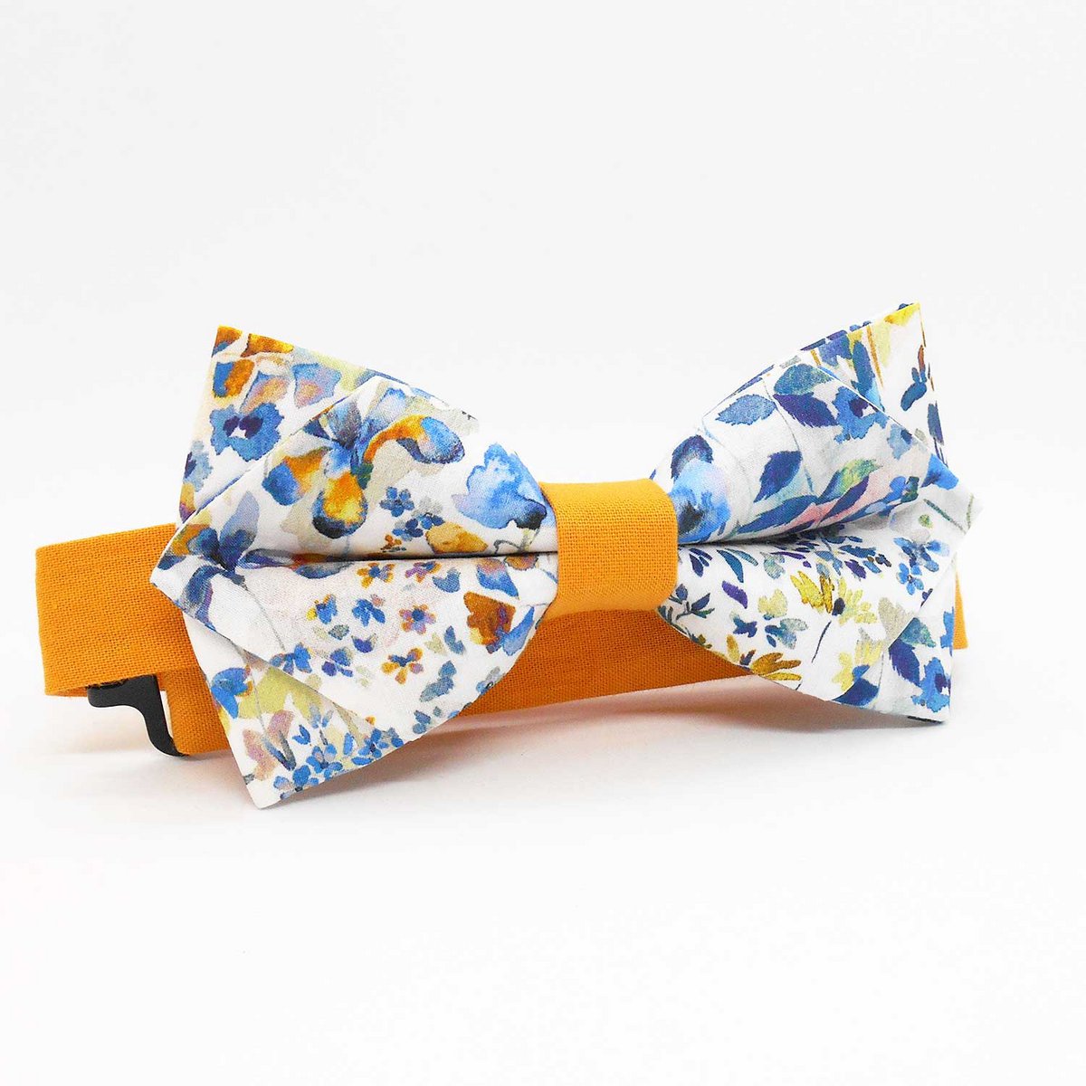 Noeud Papillon Pointu Liberty Felda Cornflower et sa bague curry de Herrera Valera