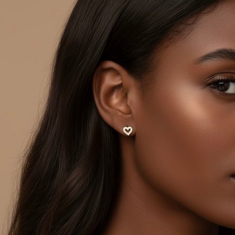 HEART ZIRCONIA – Heart Lobe Earrings with Gold Zirconium