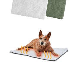  Soft, self-warming dog blanket in white and green colors. Features a cozy, plush design to keep your furry friend comfortable and warm.