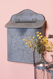 Letterbox 26x10x35 cm graue Eisenblüten Wandbriefbox