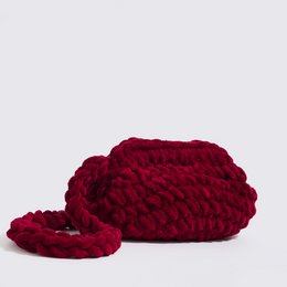 “Dolce velours” gehaakte schoudertas met waterdicht etui kersenrood