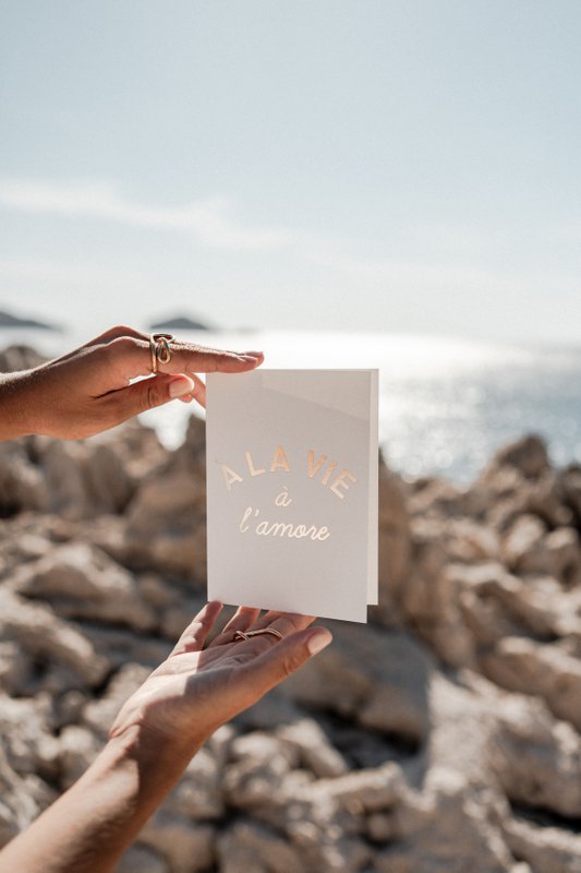Tarjeta de amor dorada