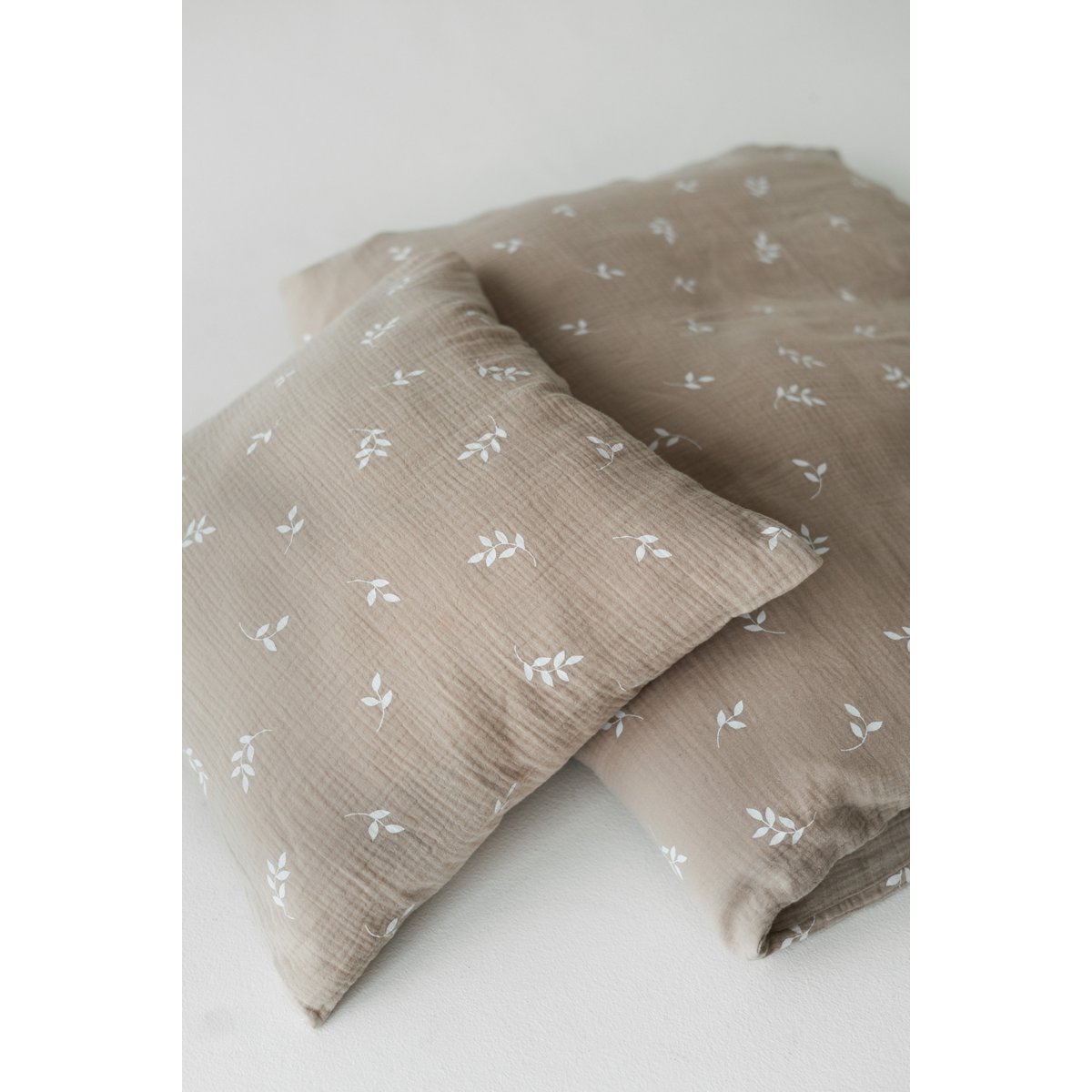 TISU baby duvet cover & pillowcase, Beige Leaves