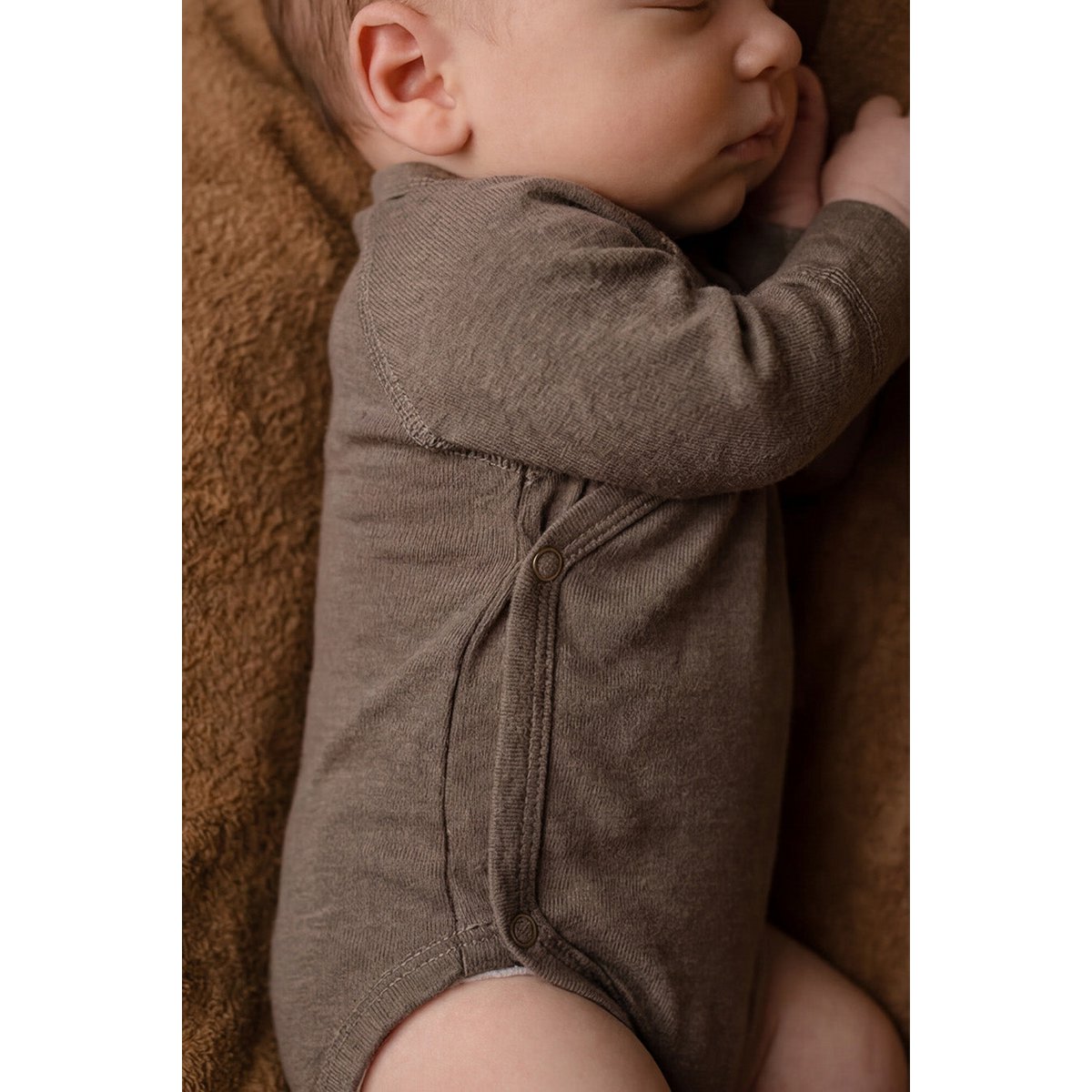Woolen Wrap romper long sleeves – Merino wool – Walnut