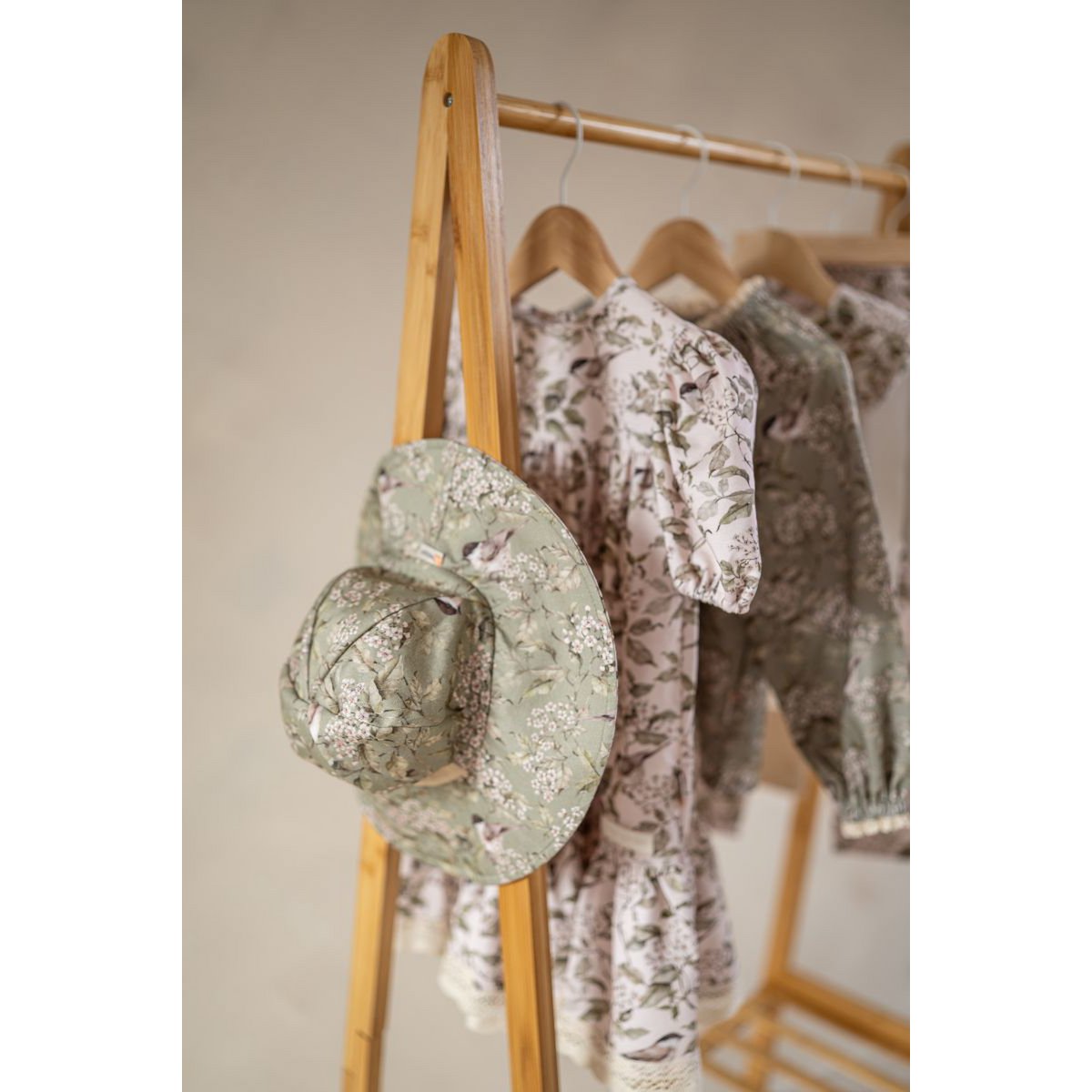 GARDEN girls' summer hat - green