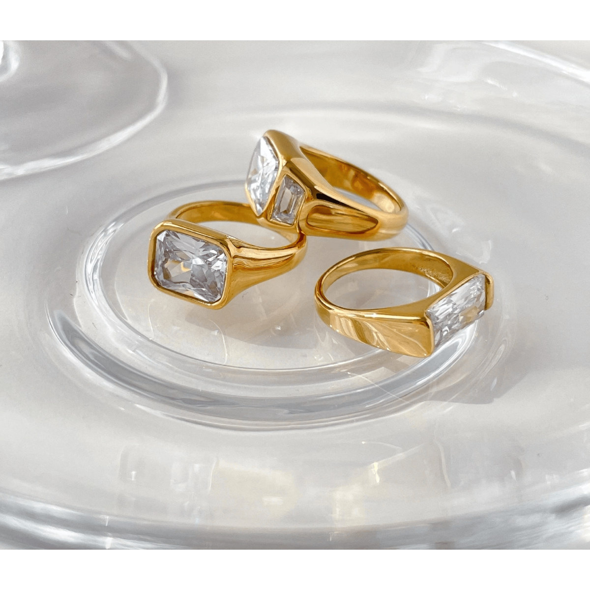 Andrei - Women’s Diamond Signet Ring