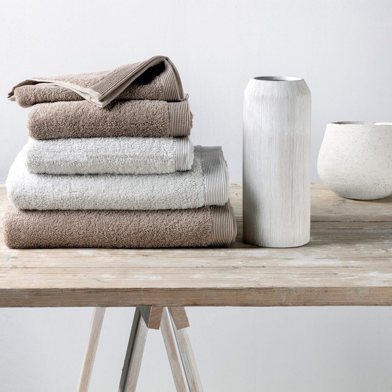 Como Shower Towel 70 x 140 cm - White Smoke