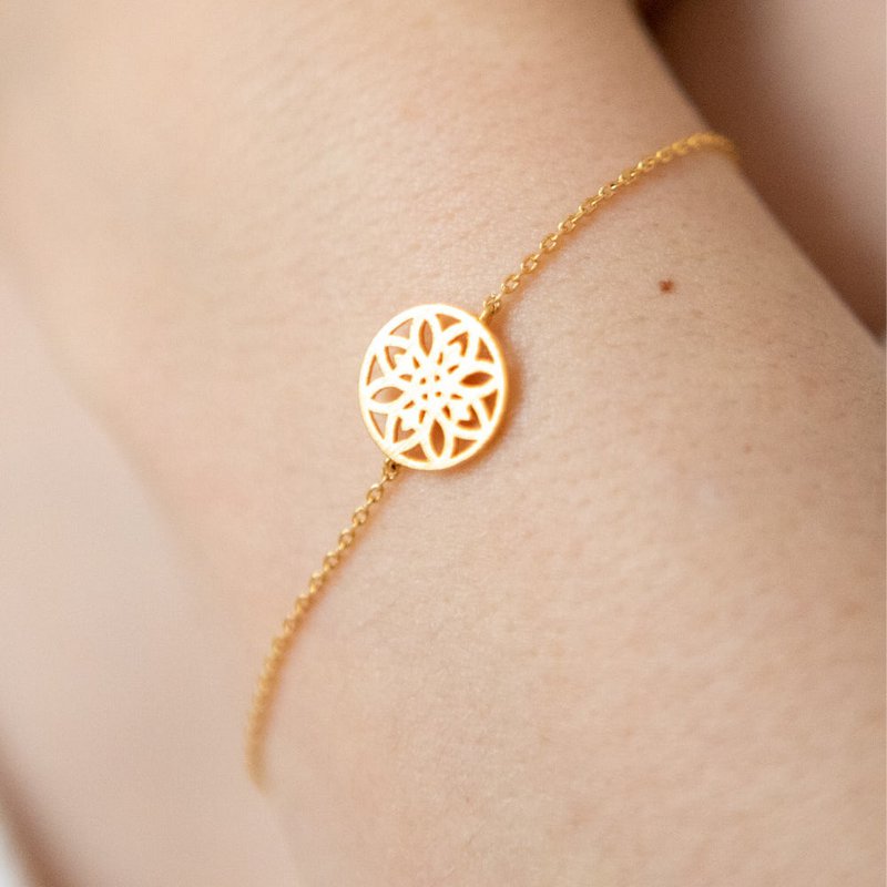 Mandala armbånd i guld