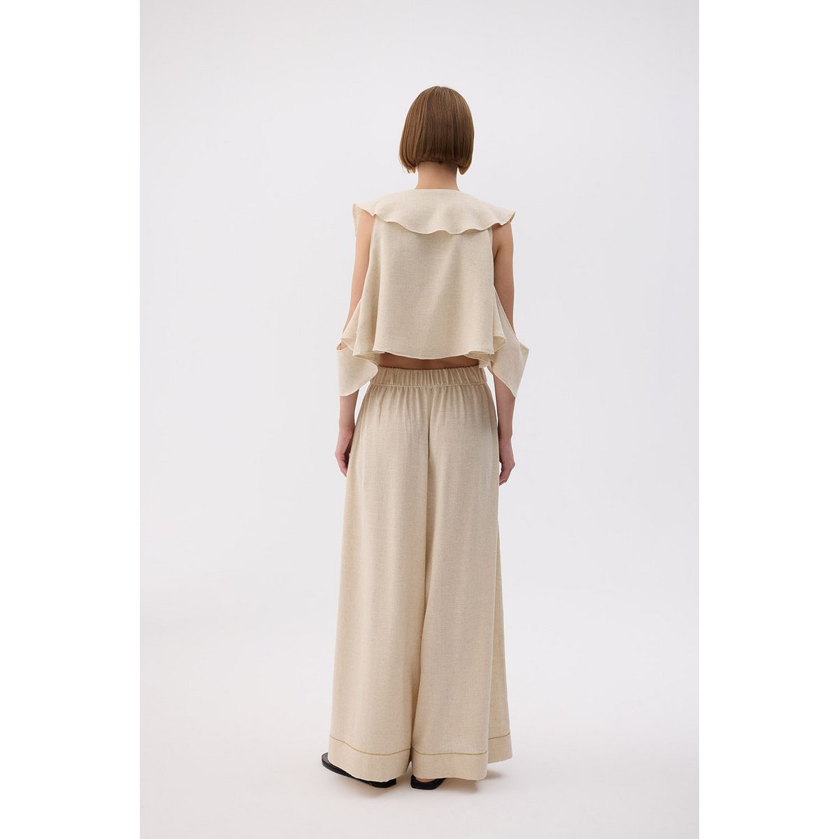 IKIKIZ blouse met ruches van natuurlijk katoen en linnen