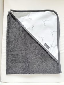 Bath cape gray propeller