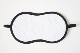 Maska do spania w Polkadoty