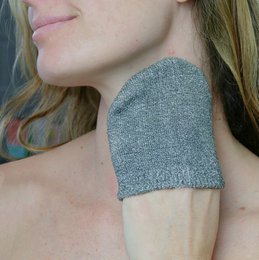 Makeup Remover Glove | Alternative to Cotton Pads