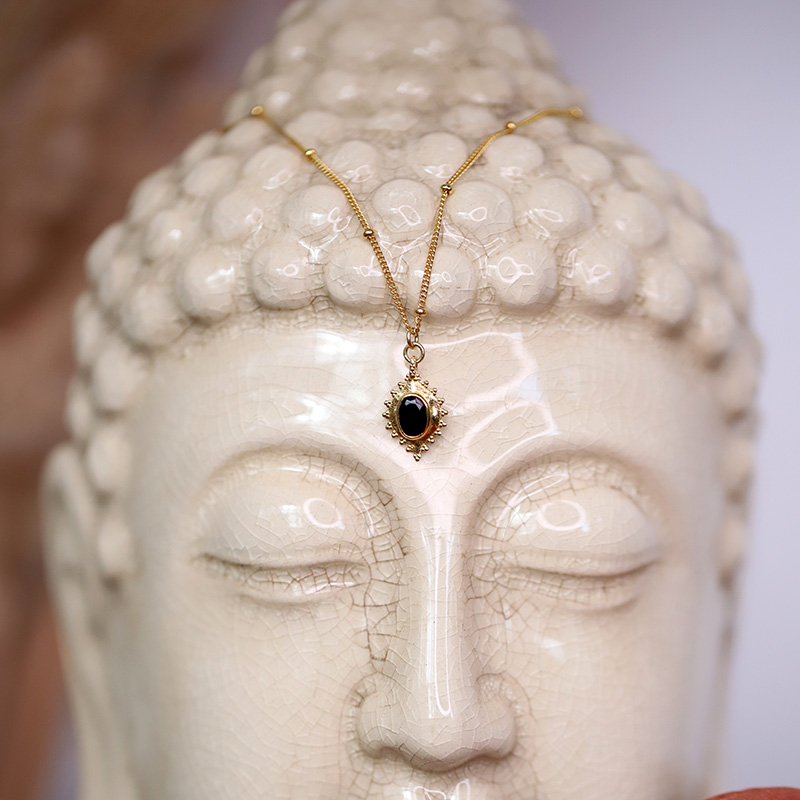 Onyx pendant necklace