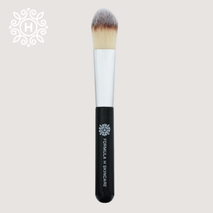 Brush for mask