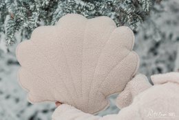 Soffice cuscino a conchiglia Boucle "orsacchiotto bianco"