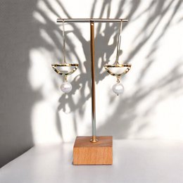 THALASSA – Lange goldene Barockperlenohrringe