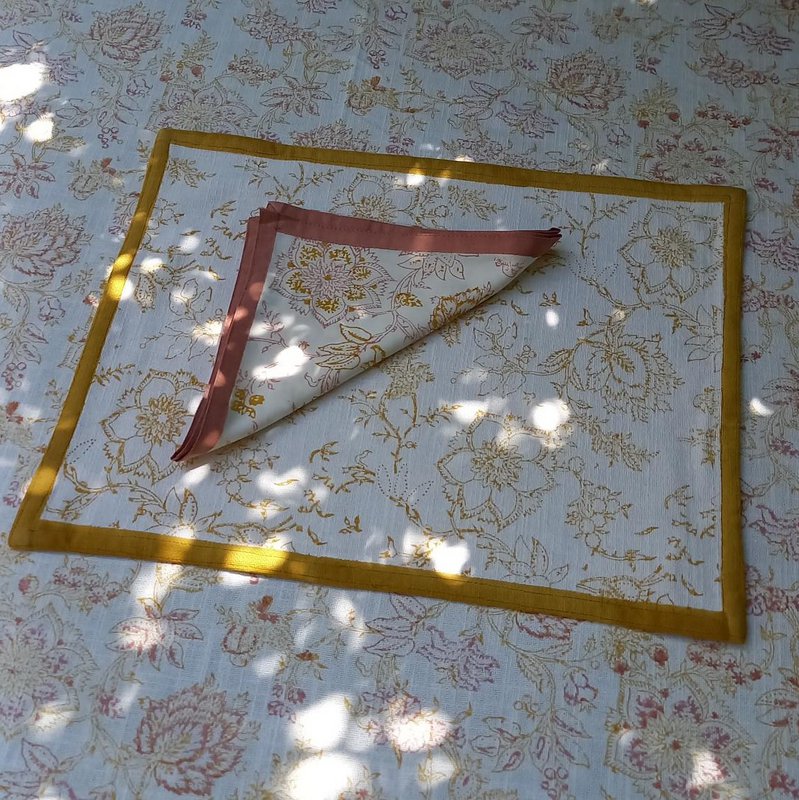 Tovaglietta 'Fiore' Giallo Ocra