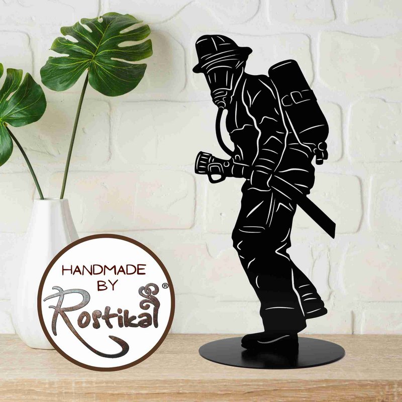 Metalldeko Feuerwehrmann Figur schwarz matt pulverbeschichtet