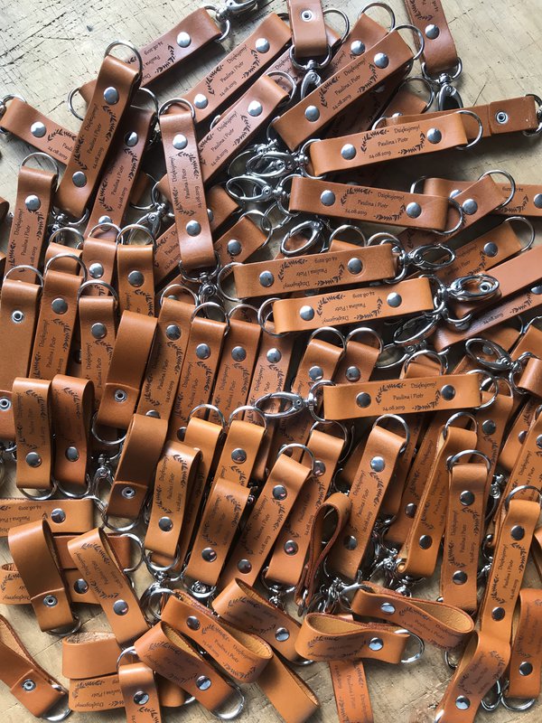 Custom trigger snap leather key fobs with your logo engraved