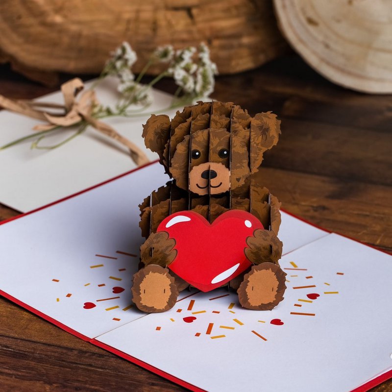Teddybeer met hart pop-up kaart