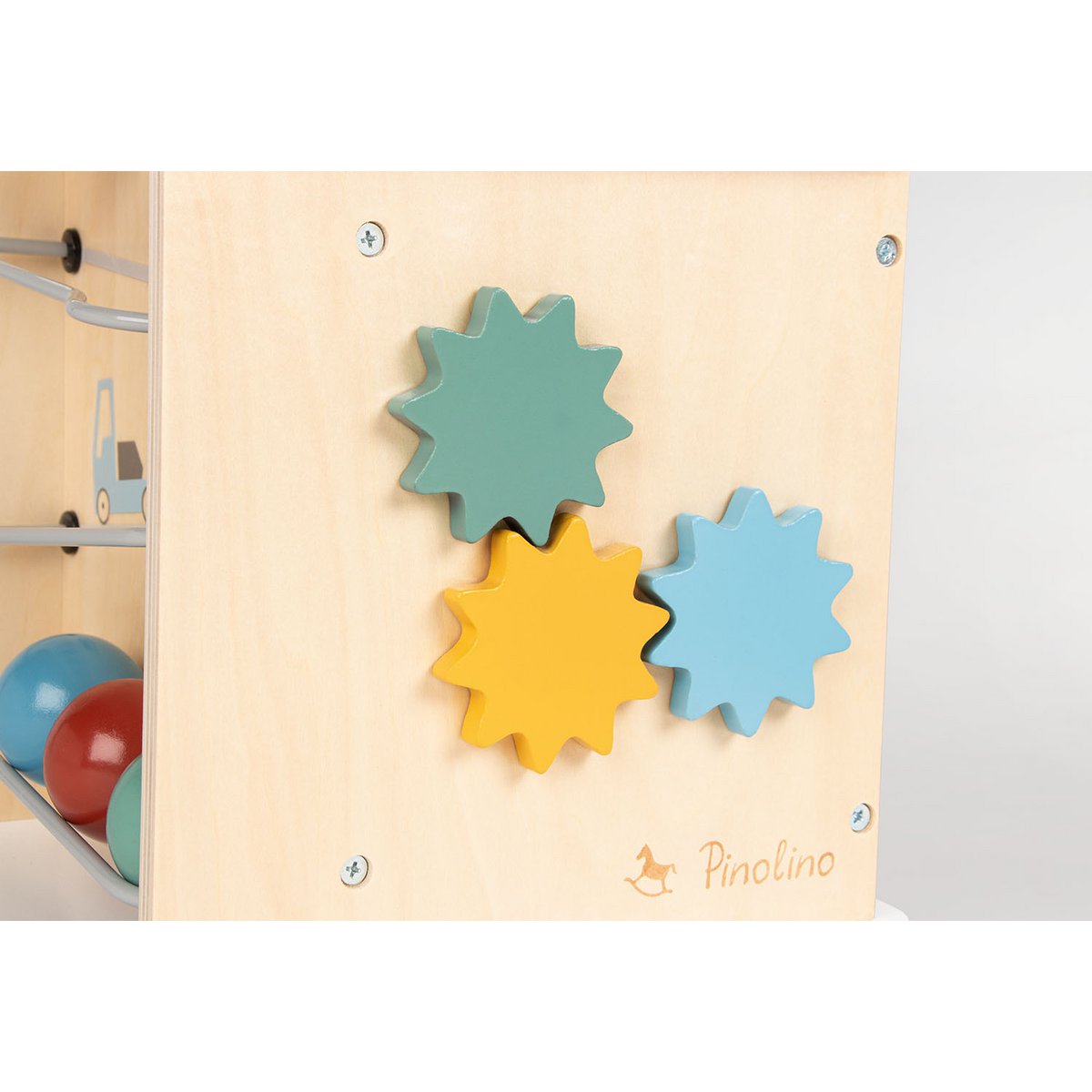 Motoric cube „Sanna”
