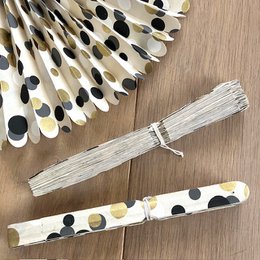 Luna -Leena -Rosette mit Punkten Print - Öko -Papier - 55 Ø cm - aus Weiß, Gold, Grau und Schwarz - faltbar - handgefertigt in Nepal