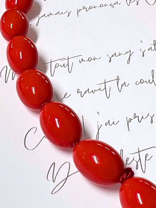 Lute statement necklace red