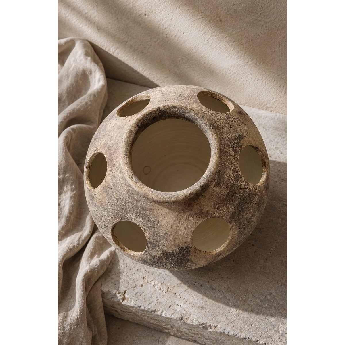 Die Orbis – dekorative Terrakotta-Vase