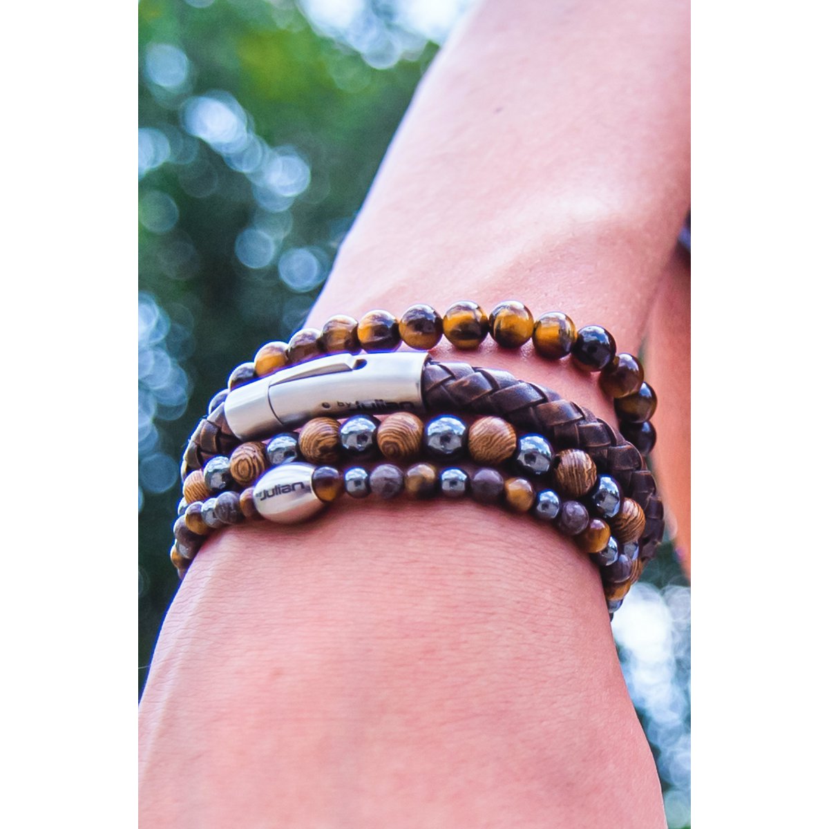 Empat mix brown