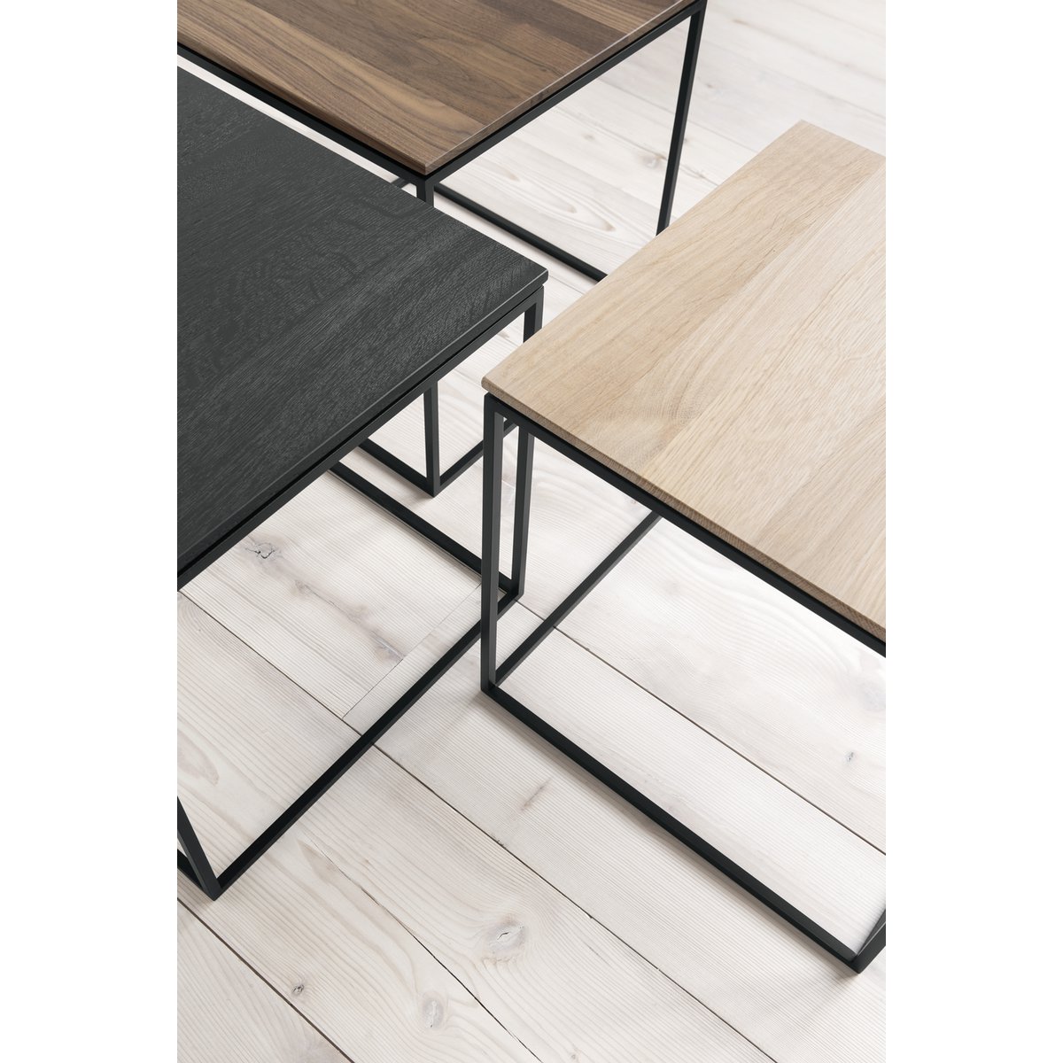 Mesa auxiliar 'Shadow' (40x40cm H40cm) Roble