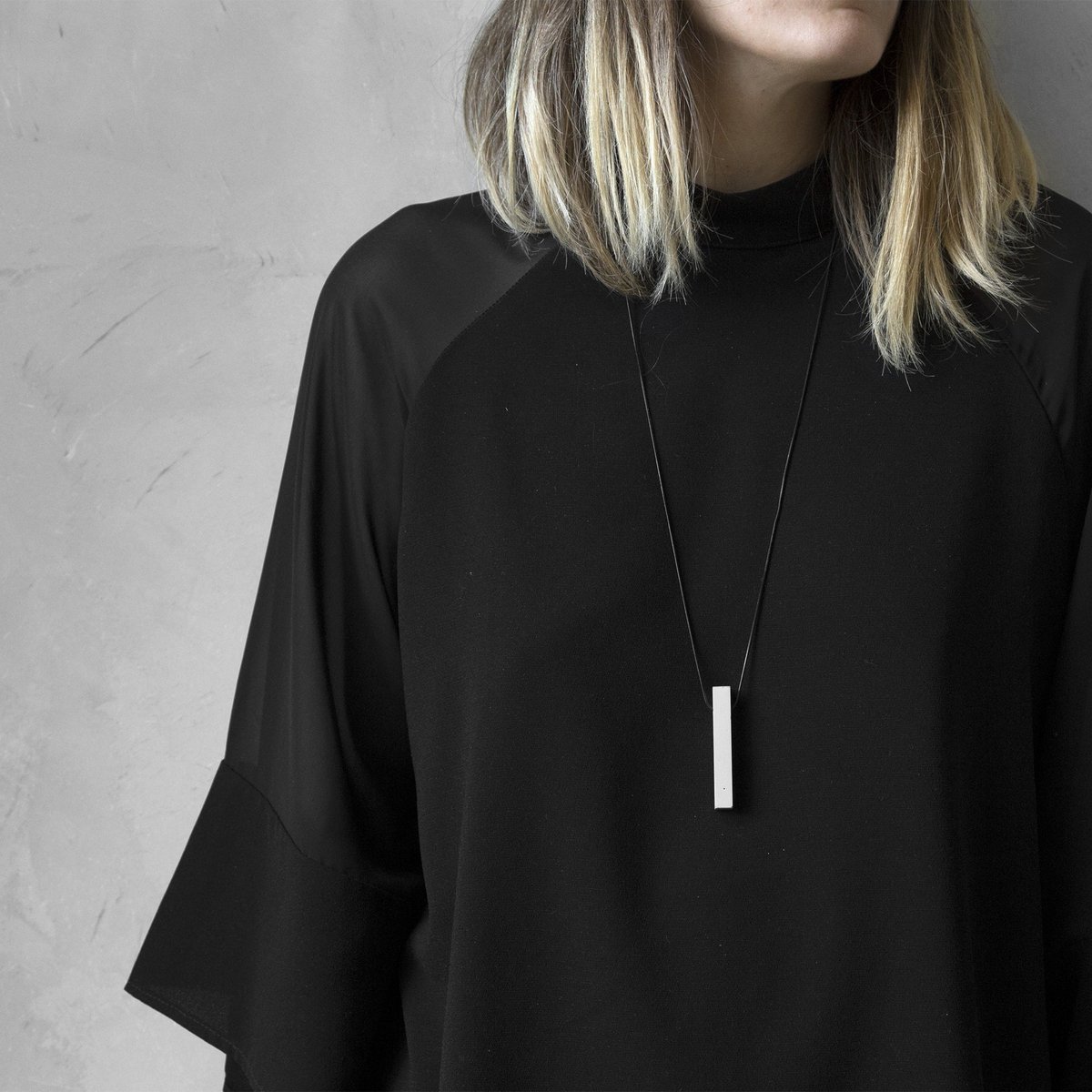 MODULOQUATTRO - Collar minimalista contemporáneo
