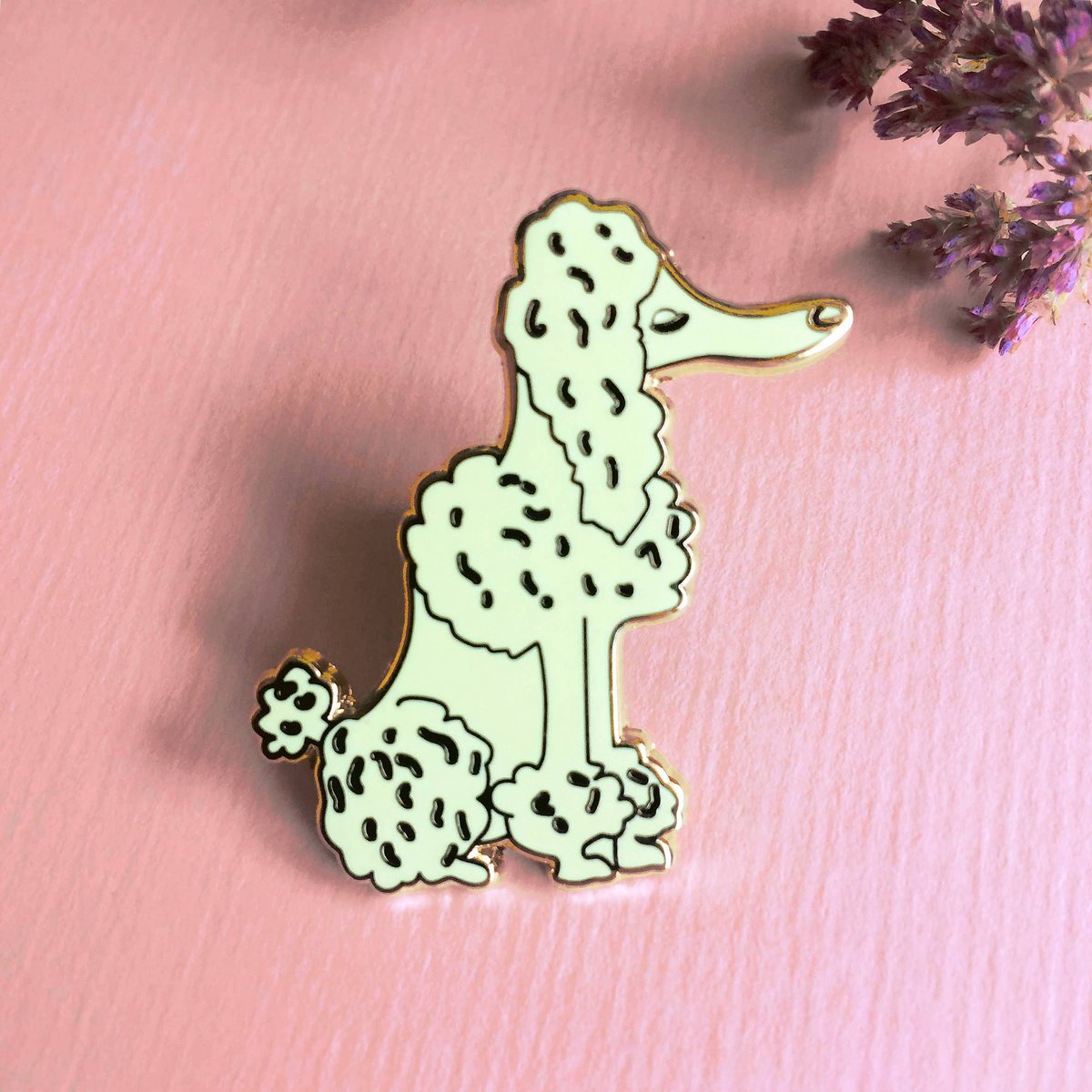 Poedel Pin, hard emaille, hondenthema