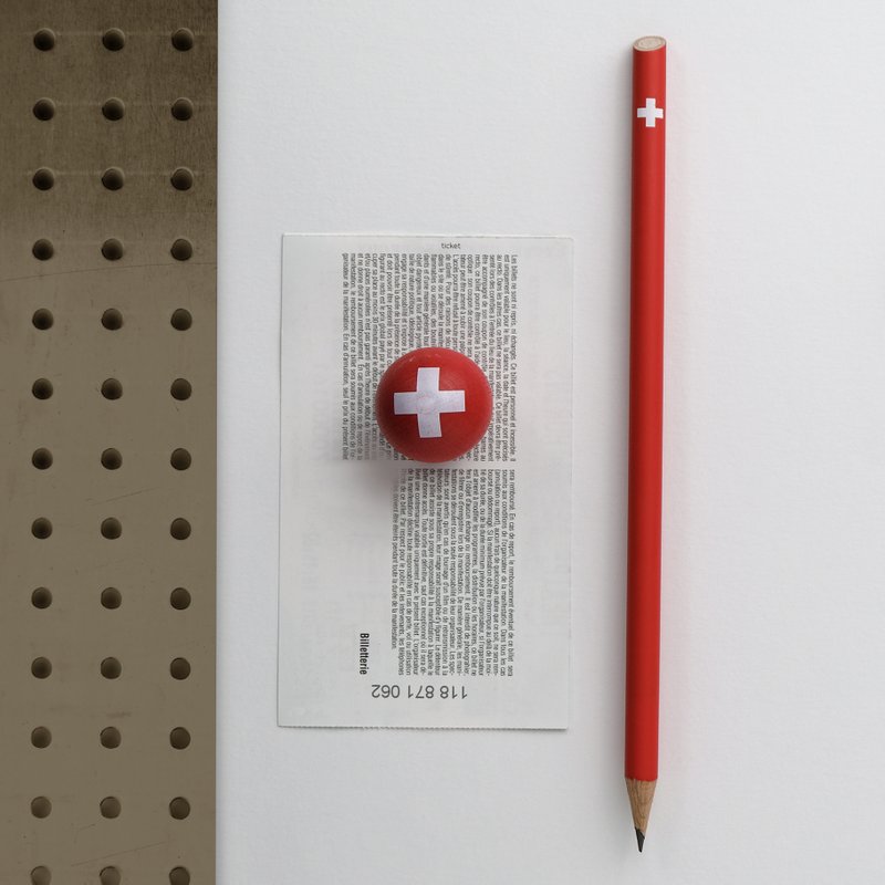Magnetic paper pencil - Switzerland