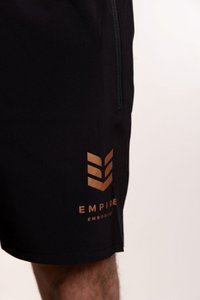 Heren Hercules sportshorts gemaakt van gerecycled polyester met een hoogwaardig bronzen-goud logo