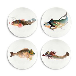 'Catchy - 3. The Nightlife Catch dinerborden - Serving Plates: Colorful fish-themed ceramic plates with various fish illustrations, including a round, tall fish with vibrant colors and patterns.'
