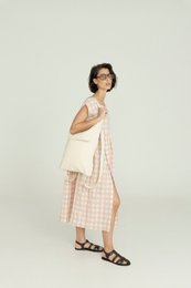 09h - Mid Squared Dress